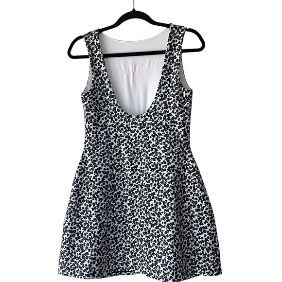 ABERCROMBIE YPB SCULPTLUX ACTIVE DRESS LIKE NEW BLACK WHITE FLORAL | MEDIUM - Picture 6 of 12
